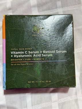 Tree of Life Vitamin C + Retinol + Hyaluronic Acid Serum Set - Green